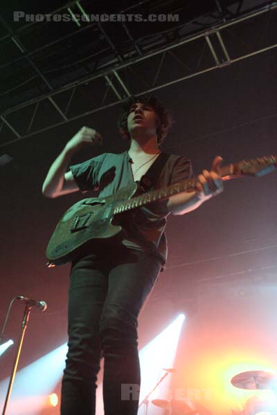 THE KOOKS - 2008-04-15 - PARIS - Elysee Montmartre - 